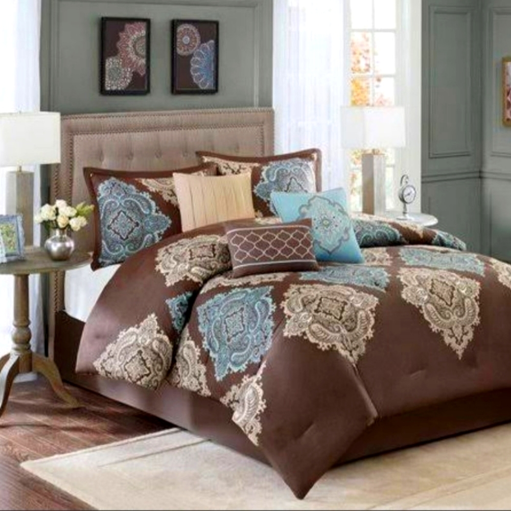 ISO Madison Park Monroe / Barnett KING Size Bed Set!!!!